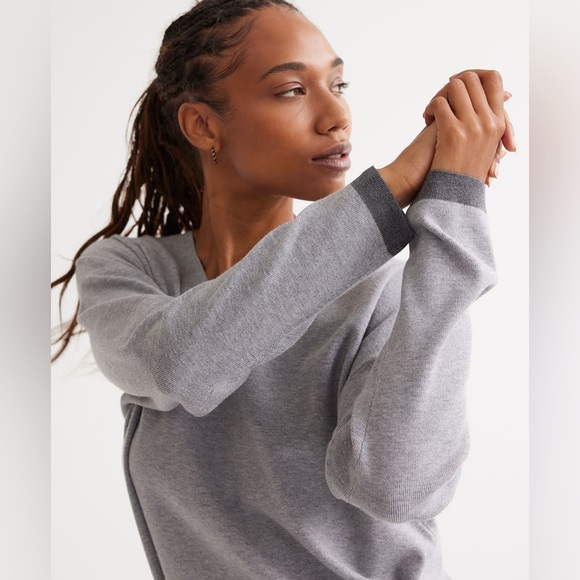 Sz US M Reitmans women Long-Sleeve V-Neck Sweater pullover 48%viscose grey - Picture 3 of 15